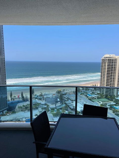 H Luxury Apartment At Surfers Paradise High Floor - Accommodation Main Beach 3