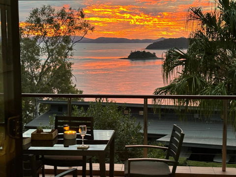 Haven On Hamilton Island -private Apartment With Views & Buggy Fully Renovated In 2023 - Accommodation Main Beach 1