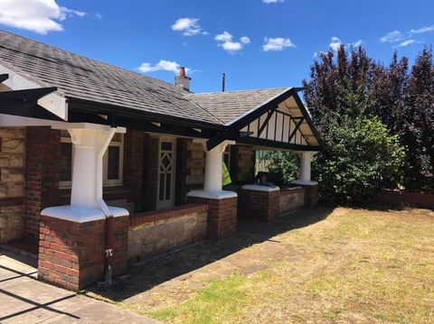Group House With Views Of The Salt Pool And Spa - Accommodation Main Beach 0