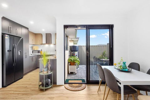 Guildford Family Hideaway - Accommodation Main Beach 1