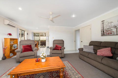 H1211 Mission Terrace Lakewood Heights Estate - Accommodation Main Beach 2