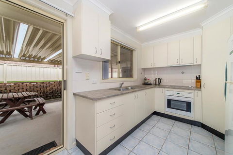 H1211 Mission Terrace Lakewood Heights Estate - Accommodation Main Beach 4