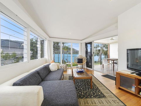 H2O Holiday Apartments Unit 13 - Accommodation Main Beach 1