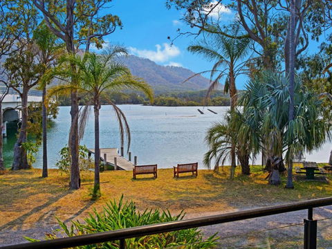 H2O Holiday Apartments Unit 13 - Accommodation Main Beach 0