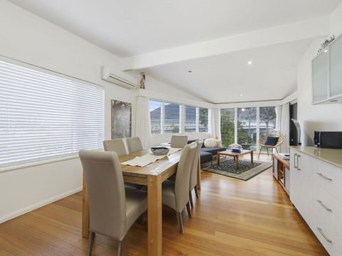 H2O Holiday Apartments Unit 13 - Accommodation Main Beach 2