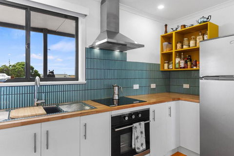 Halcyon Hardwicke Bay - Accommodation Main Beach 3