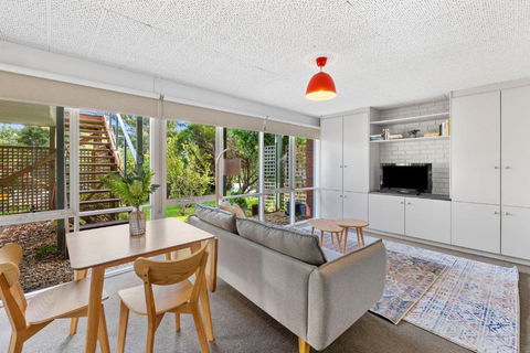 Happy Campers - Accommodation Main Beach 1