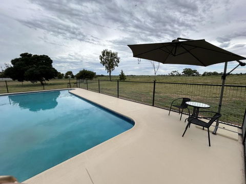 Happy Wanderer Motel Lake Boga ON THE LAKE WITH LAKE VIEWS - Accommodation Main Beach 1