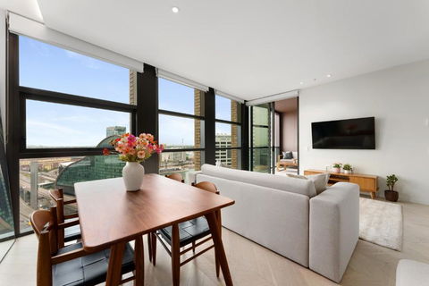 Harbour Views, Fireworks & Secure Parking - Accommodation Main Beach 3