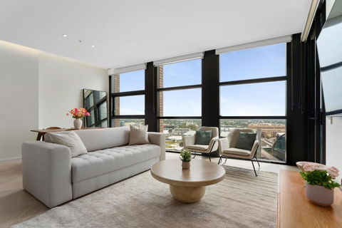 Harbour Views, Fireworks & Secure Parking - Accommodation Main Beach 2