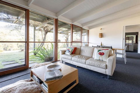 Harvest - Accommodation Main Beach 2