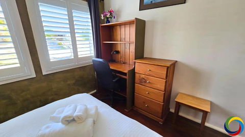 Haven Retreat Walk To Beach & Cronulla Golf Club Sleeps 3 - Accommodation Main Beach 2