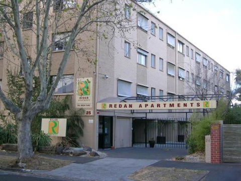 H & D Apartments - Accommodation Main Beach 0