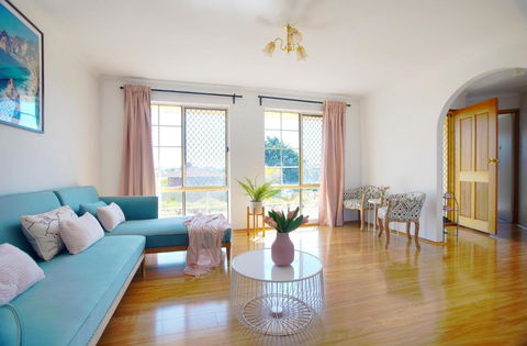 Hallett Cove House 6Bed 3Bath Full Kitchen Fast Wifi 5TV Netflix Espresso-Perfect For Large Families - Accommodation Main Beach 0