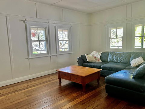 Hawkesbury Riverfront Cottage Homes - Marli - Accommodation Main Beach 2