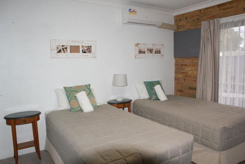 Hawks Nest Motel - Accommodation Main Beach 3
