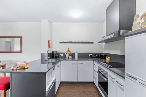 Hay Street CBD Apartment Close To Swan River - Accommodation Main Beach 0