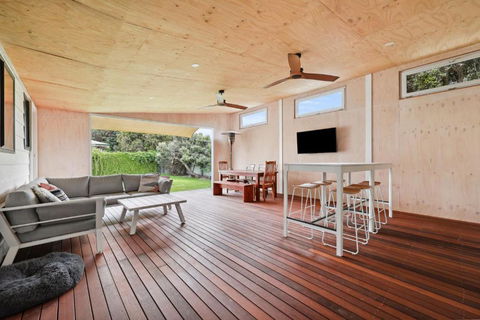 Hazel House, 2 Hazel St, Goolwa Beach - Accommodation Main Beach 0