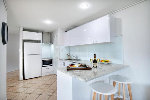 Heart Of Airlie Beach Apartment - Accommodation Main Beach 3