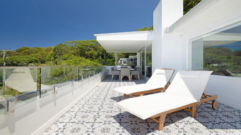 Heated Pool, Bay Views And Beaches - Accommodation Main Beach 0