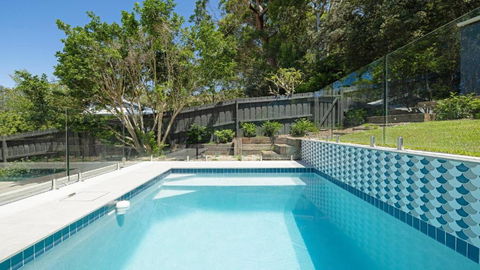 Heated Pool, Bay Views And Beaches - Accommodation Main Beach 1