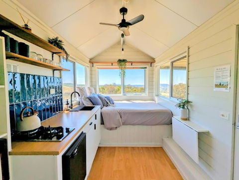 Heathcote Hills Tiny House - Tiny Stays - Accommodation Main Beach 1