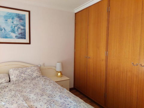 Hello House - Accommodation Main Beach 3