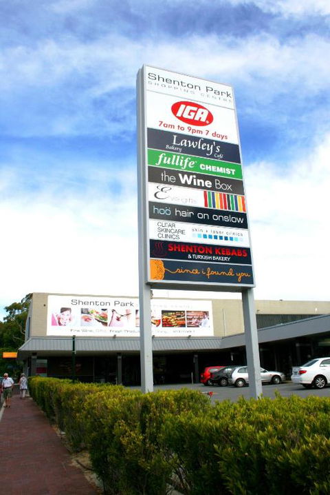 Hensman 5 - 1BRM Unit With Courtyard & Parking - Accommodation Main Beach 3