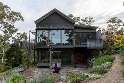 Hepburn Rise - Accommodation Main Beach 0