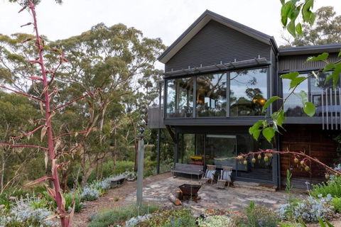 Hepburn Rise - Accommodation Main Beach 1