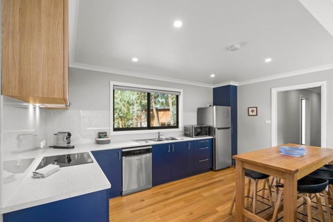 Herlihys On Huon - Cabin 2 - Accommodation Main Beach 1