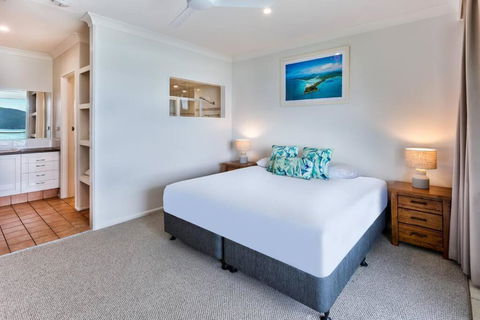 Hibiscus 207 & Free Buggy - Hamilton Island - Accommodation Main Beach 2