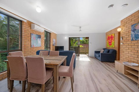 Hibiscus Tropic Lodge - Accommodation Main Beach 3