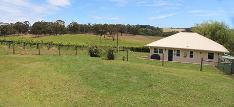 Hill Cottage Hahndorf - Accommodation Main Beach 0