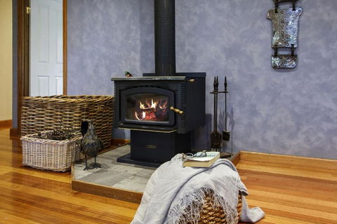 Hilldo - Accommodation Main Beach 0