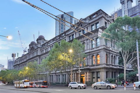 Historic & Designer Loft Style Apt+Parking Pool - Accommodation Main Beach 1