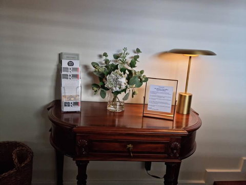 Historic Mintaro Post Office - Accommodation Main Beach 2