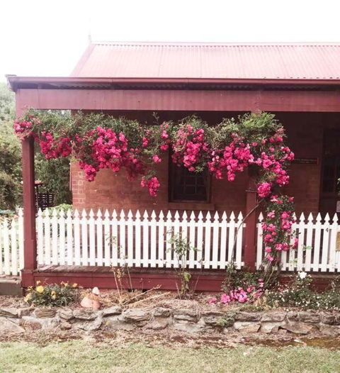 Historic Schoolhouse Rockley - Accommodation Main Beach 0