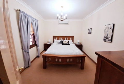 Historic Schoolhouse Rockley - Accommodation Main Beach 3