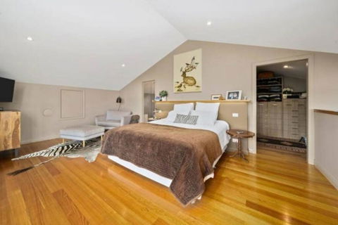 Hobart Comfy Studio - Accommodation Main Beach 0