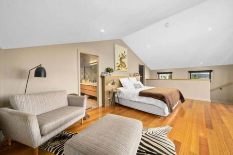 Hobart Comfy Studio - Accommodation Main Beach 3