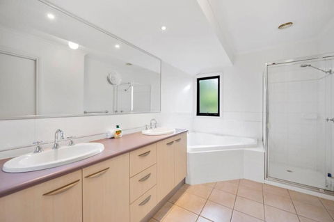 Holiday Haven Central Torquay - Accommodation Main Beach 2