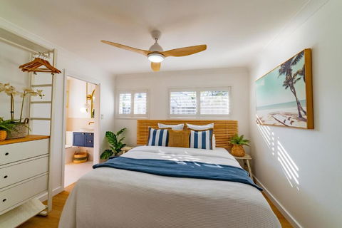 HolidayRento - Capri Beach House - Accommodation Main Beach 2