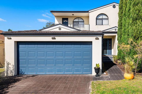 Home Away From Home At Corlette - Accommodation Main Beach 0