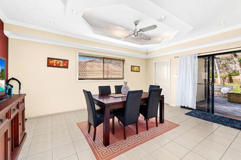 Home Away From Home At Corlette - Accommodation Main Beach 3