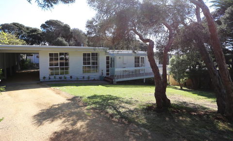 Hot Springs Landing Pad - Accommodation Main Beach 0