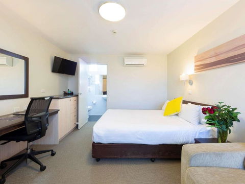 Ibis Styles Canberra Tall Trees - Accommodation Main Beach 0