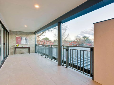Ibis Styles Canberra Tall Trees - Accommodation Main Beach 3