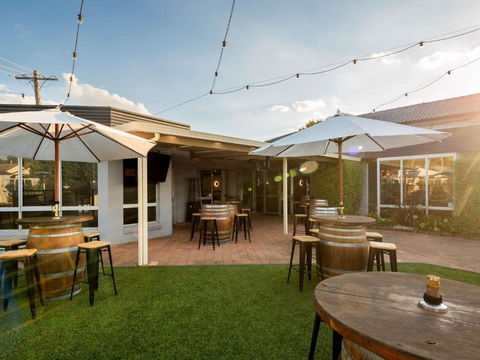 Ibis Styles Orange - Accommodation Main Beach 2