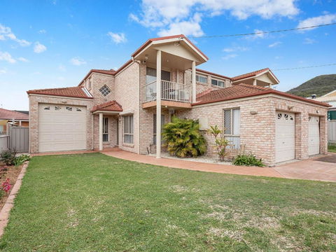 Home Way From Home At Shoal Bay - Accommodation Main Beach 1